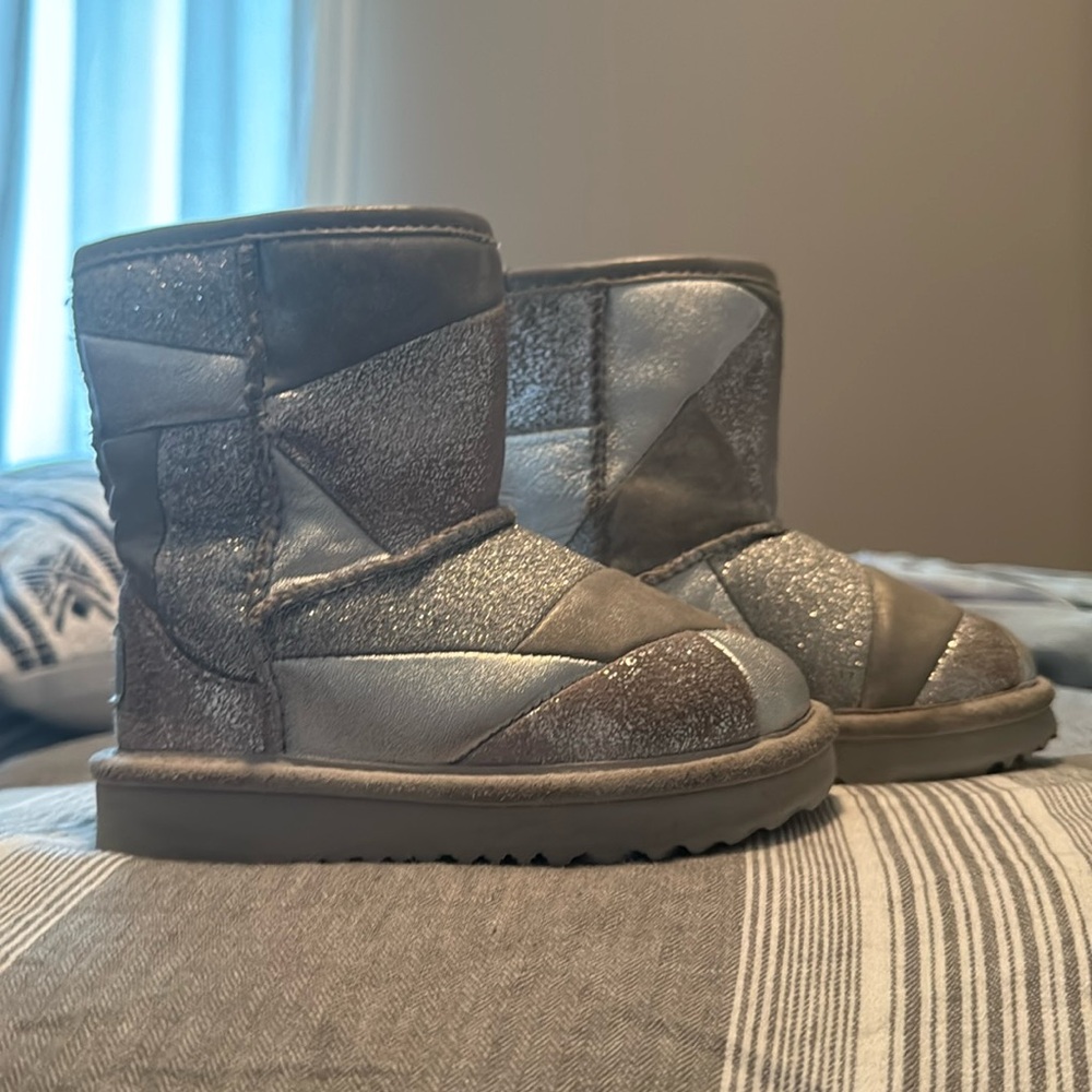 Toddler Girls Silver Patchwork UGG Boots Sz 7